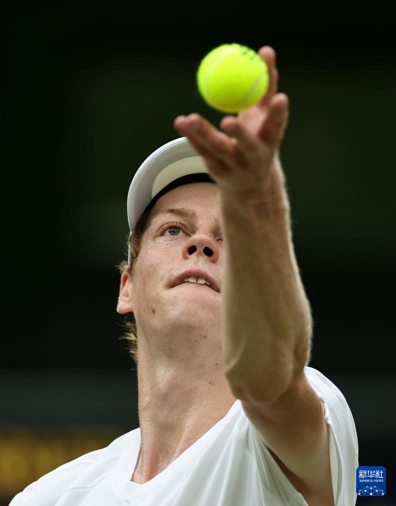 地参与到球 地参与到球