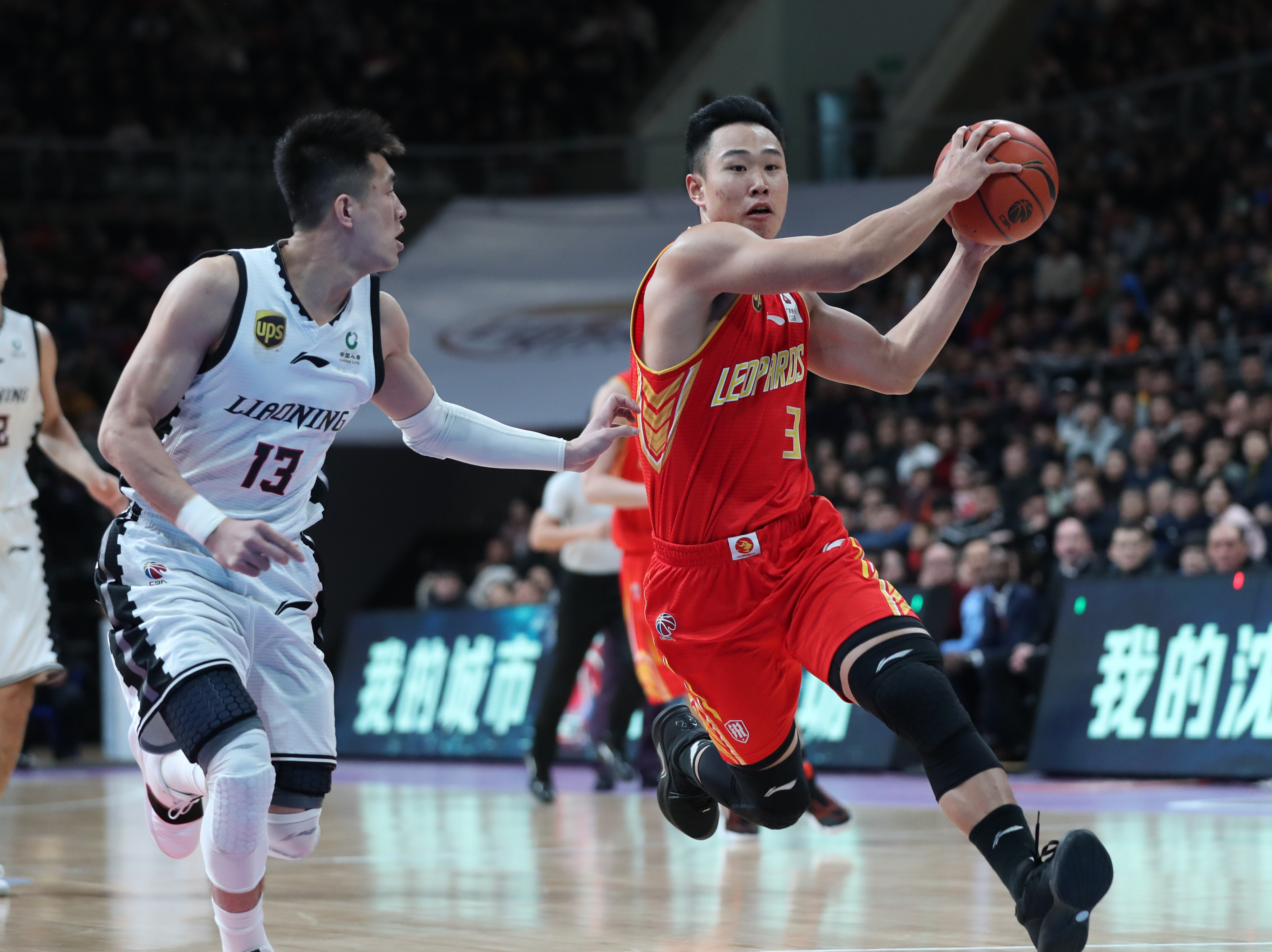 三双青春不 三双青春不