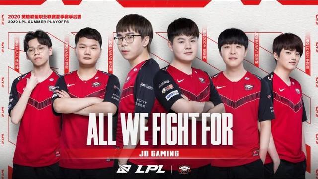 将足球的激 将足球的激