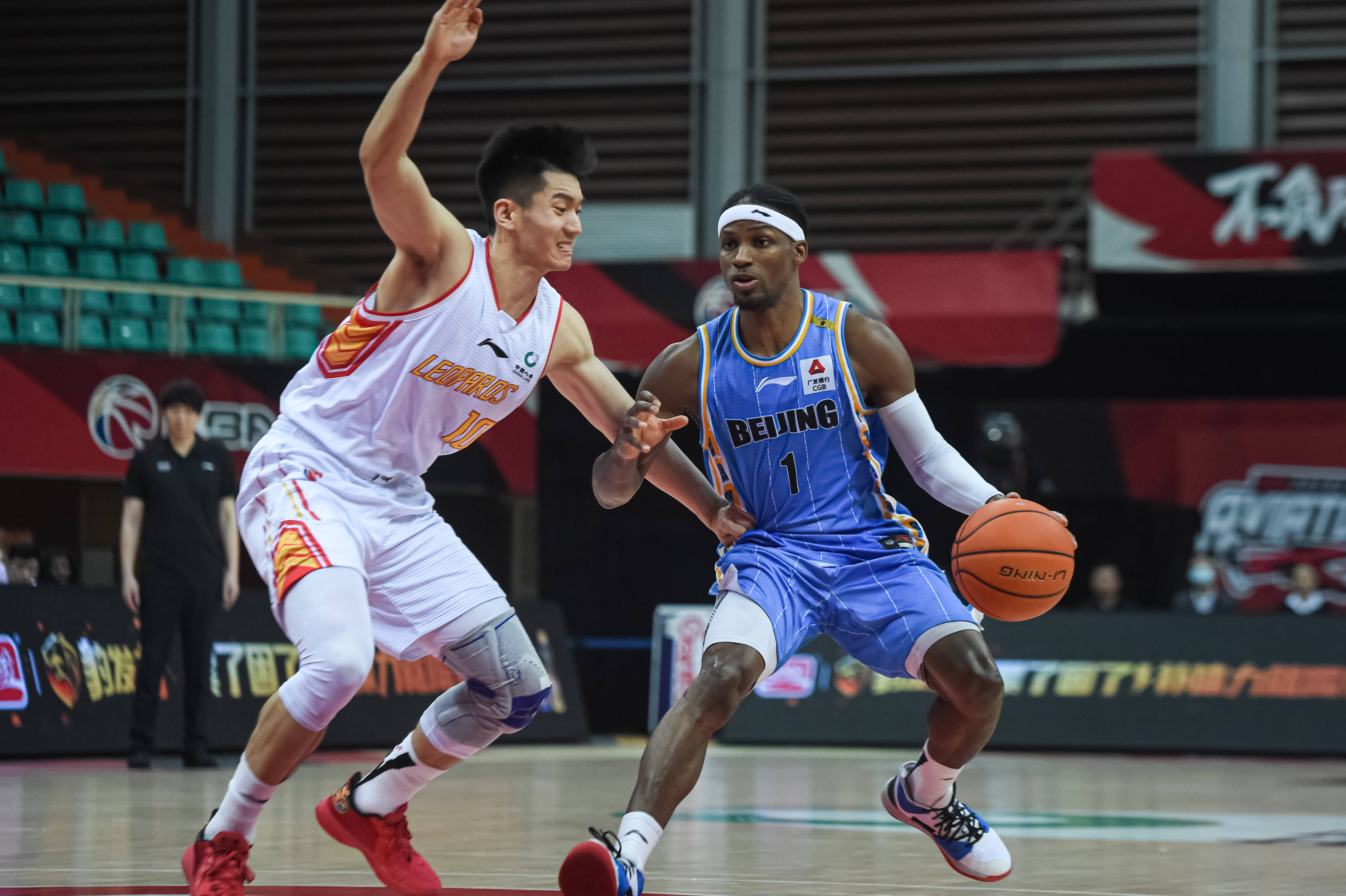 频繁的高层 频繁的高层